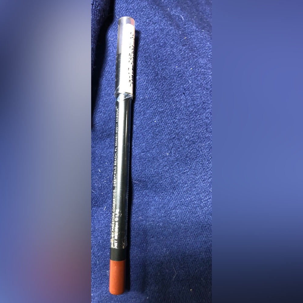 LW-17 Capuccino Prestige Waterproof Lipliner Factory Sealed
